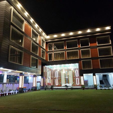 Hotel Ss Grand Lucknow Exterior foto